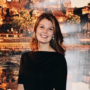 Meet your Posher, Nicole